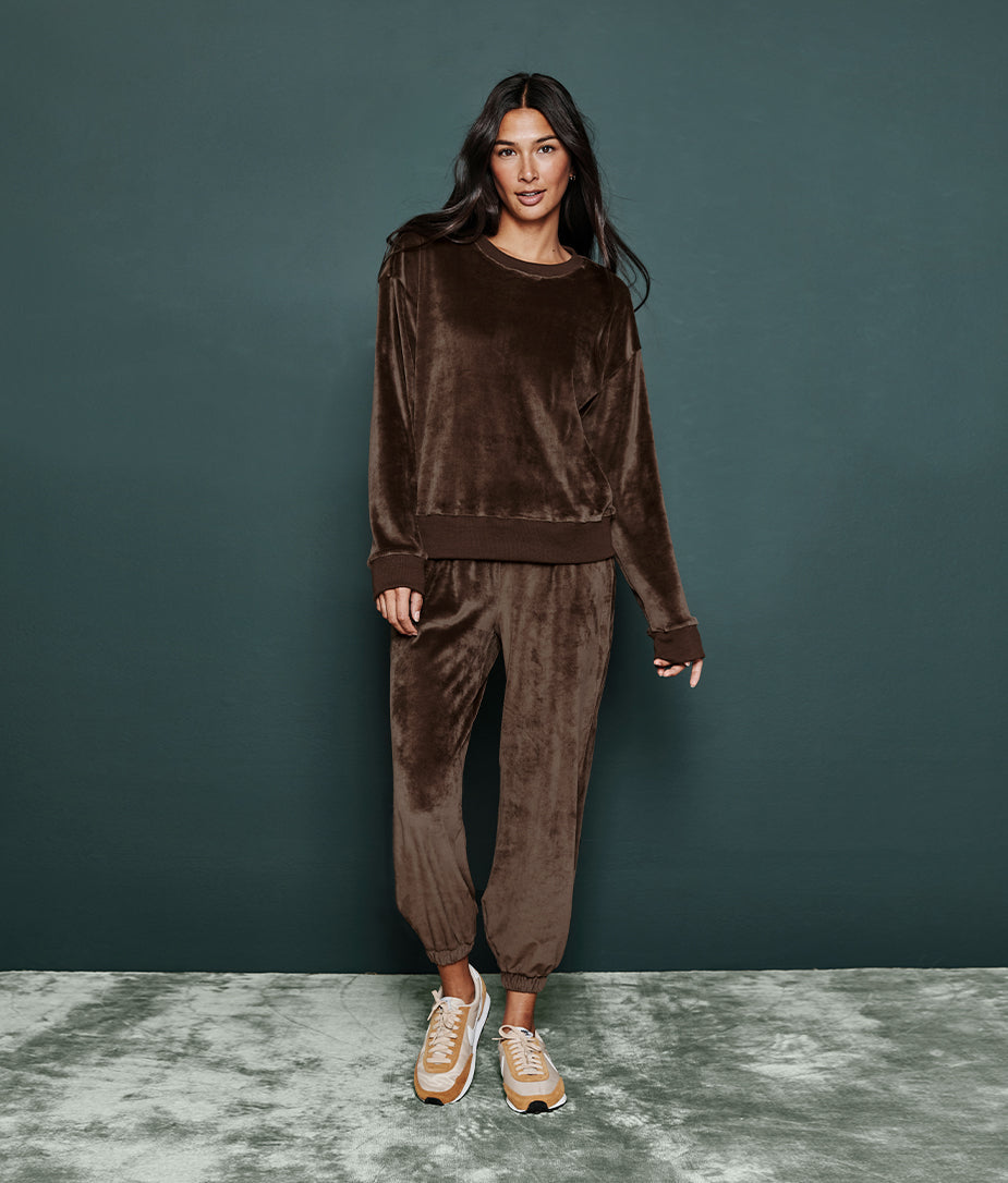 The Plush Velour Jogger - Chocolate