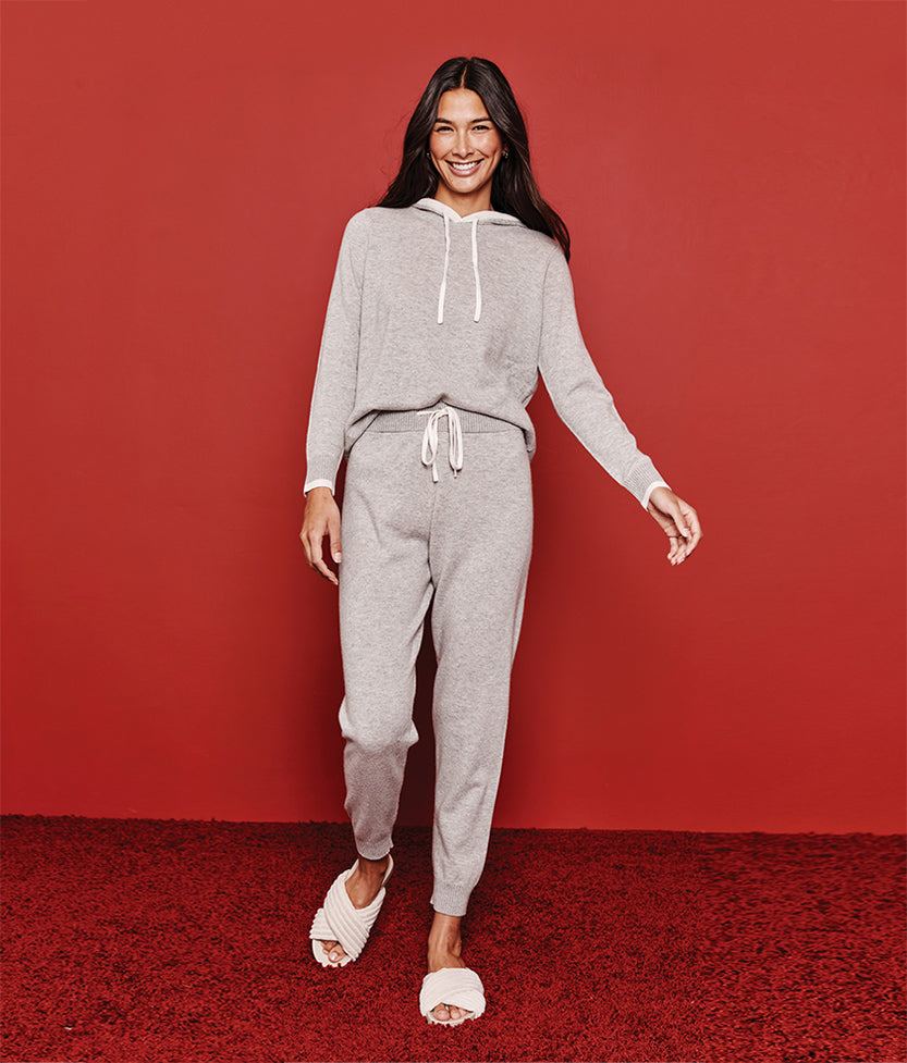 The Coziest Cashmere Blend Jogger - Wolf & White Sand