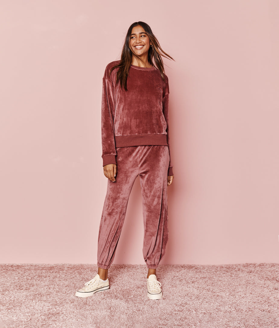 The Plush Velour Jogger - Rosewood