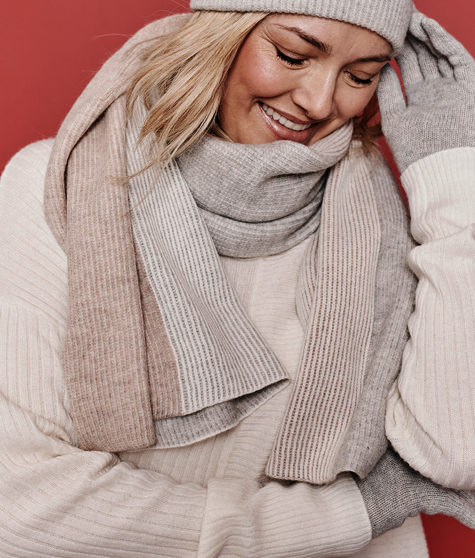 The Coziest Cashmere Blend Ribbed Scarf - Wolf & Toffee