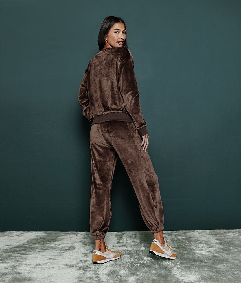 The Plush Velour Jogger - Chocolate