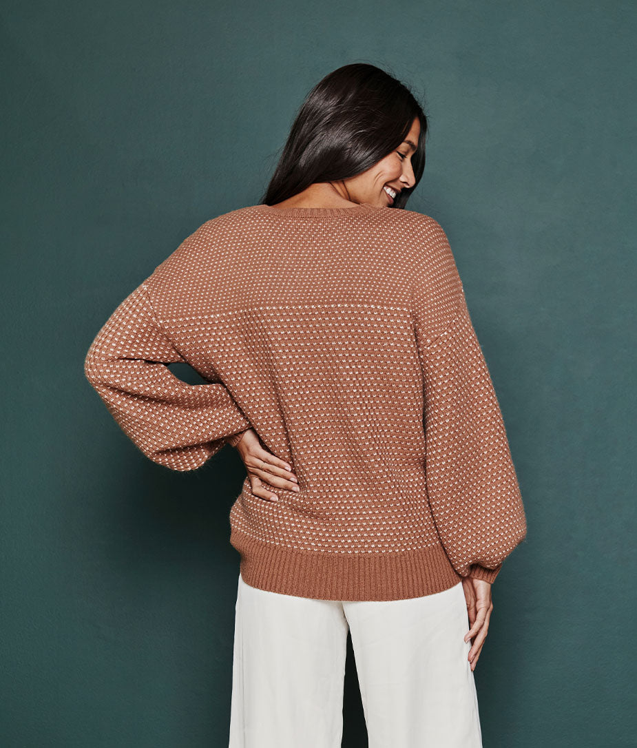 The Luxe Cashmere Blend Mix Stitch Sweater - Praline & White Sand