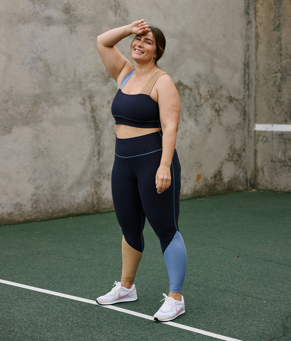 The Colorblock Wide-Strap Sports Bra - Midnight & Slate & Toffee