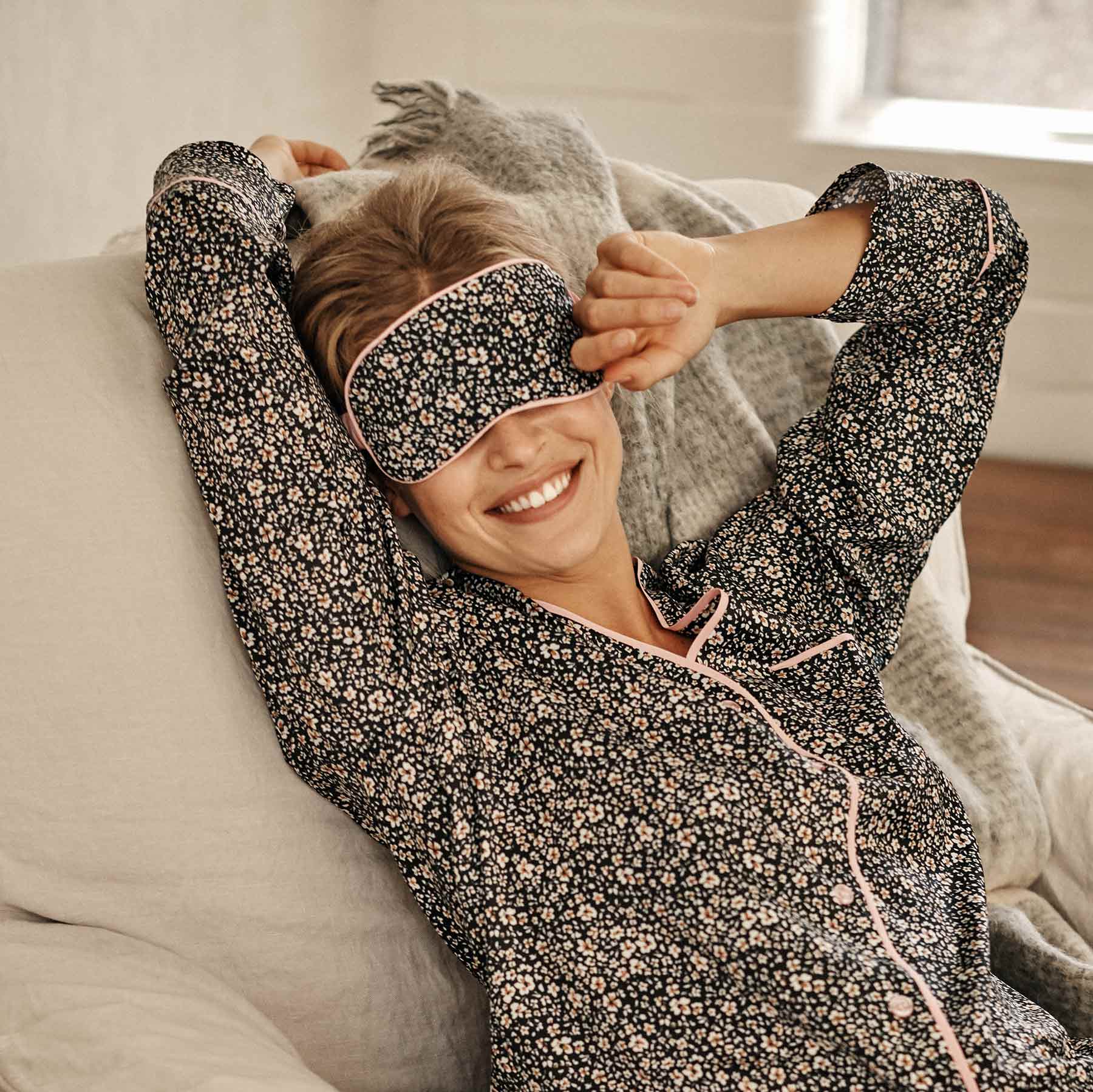 The Cloud 9 Silky Eye Mask & Scrunchie Set - Main